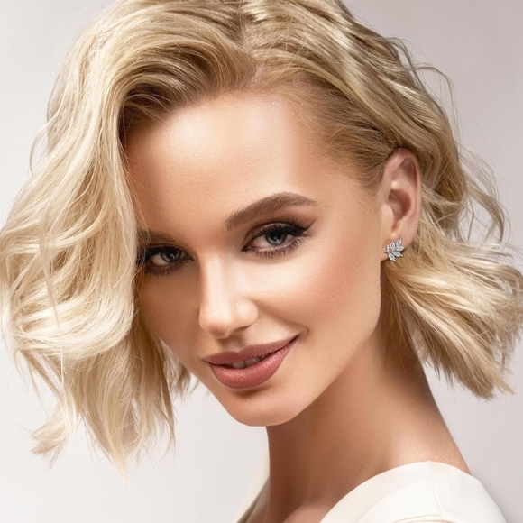 925 Sterling silver leaf earring studs - Picture 4 of 4